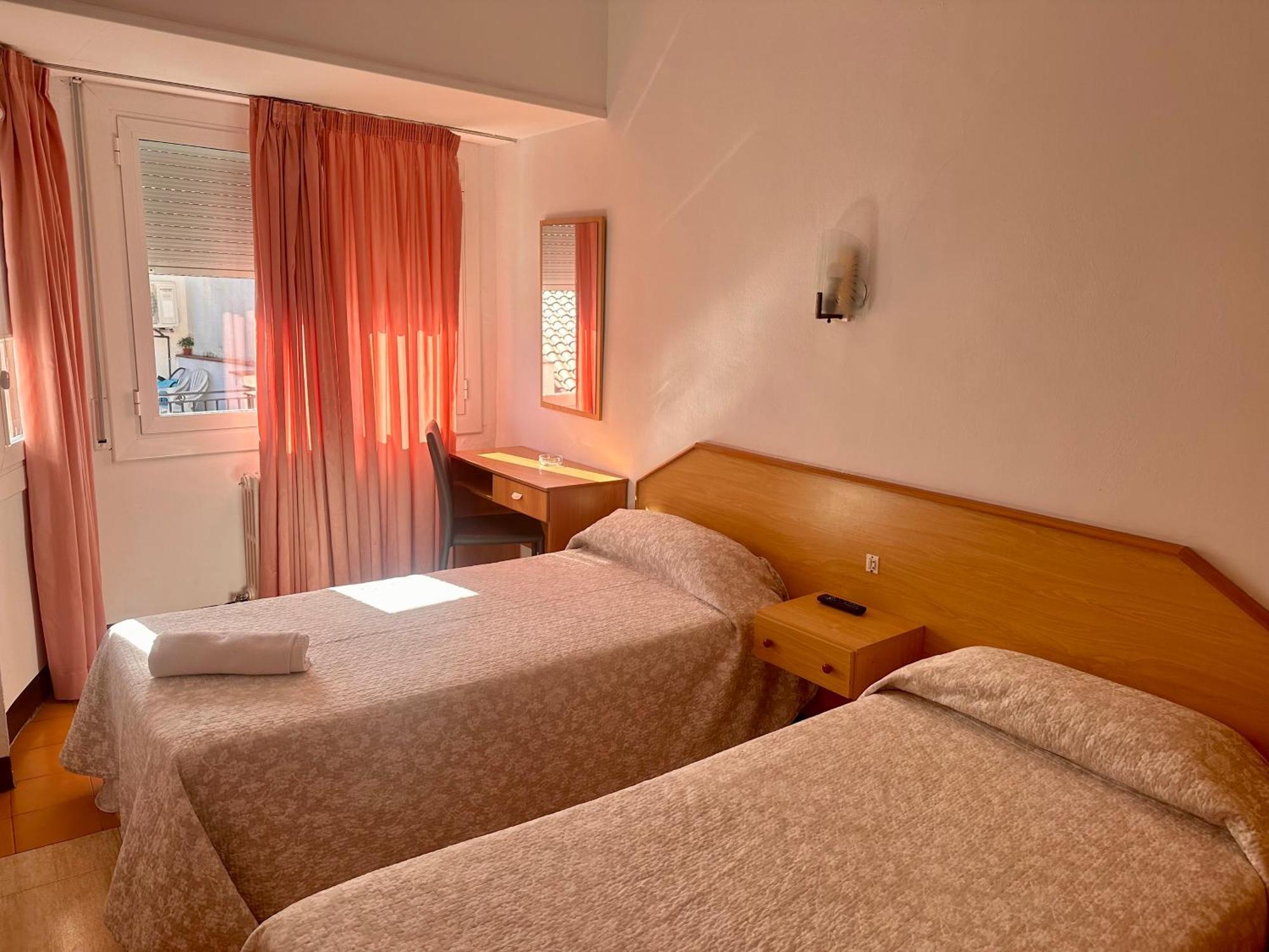 Can Setmanes By Cozycatalonia Blanes Extérieur photo